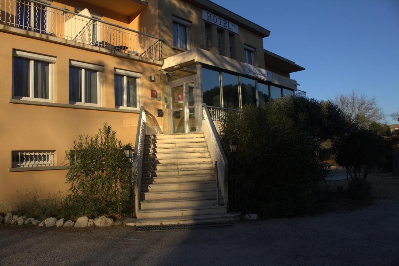 Logis Hotel Le Clement V Roquemaure  Εξωτερικό φωτογραφία