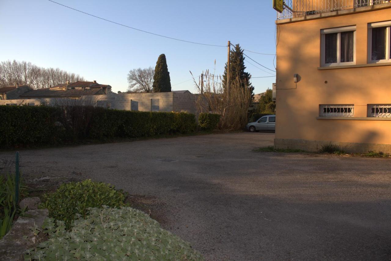 Logis Hotel Le Clement V Roquemaure  Εξωτερικό φωτογραφία