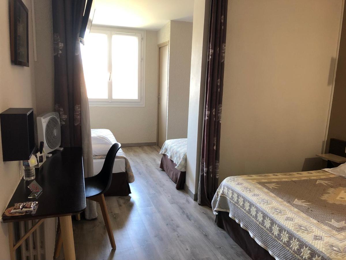 Logis Hotel Le Clement V Roquemaure  Εξωτερικό φωτογραφία