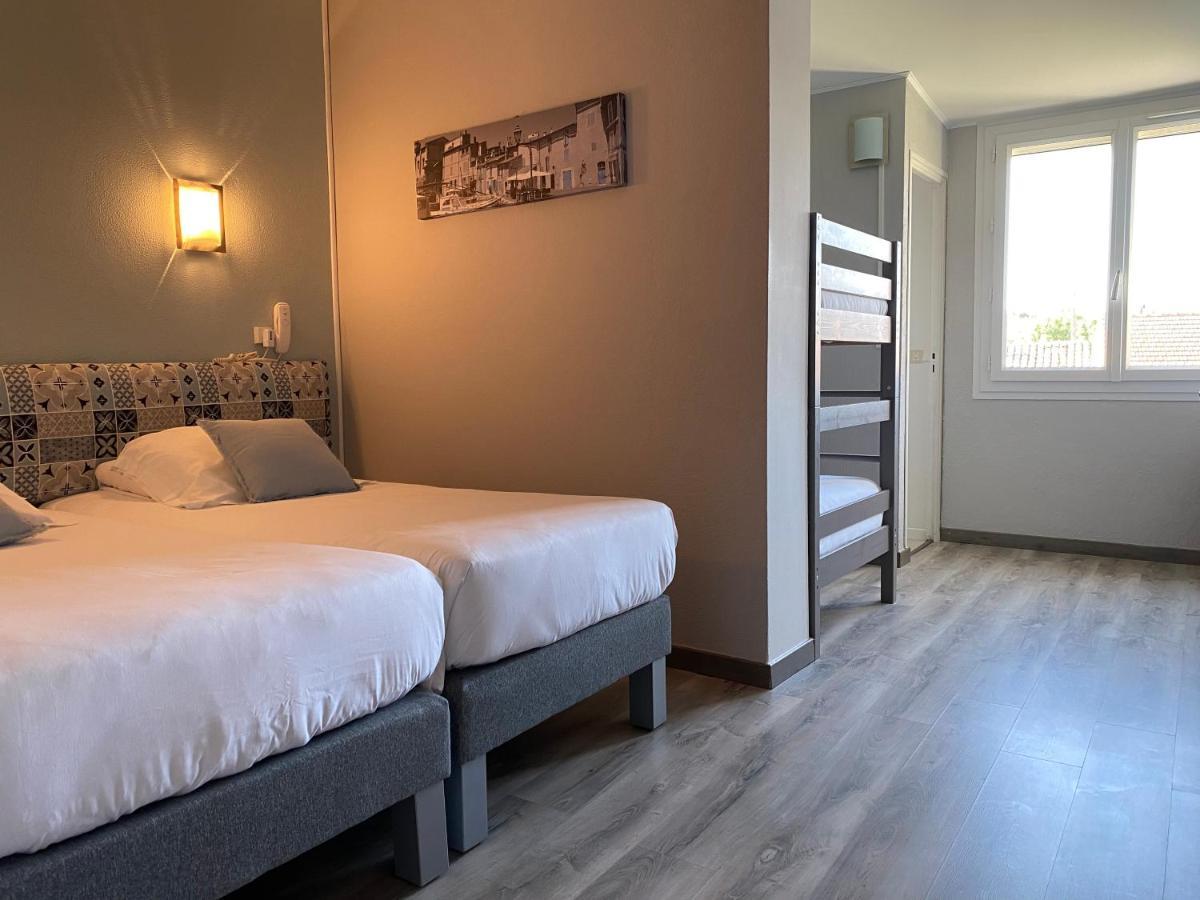 Logis Hotel Le Clement V Roquemaure  Εξωτερικό φωτογραφία