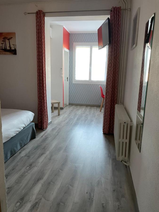 Logis Hotel Le Clement V Roquemaure  Εξωτερικό φωτογραφία