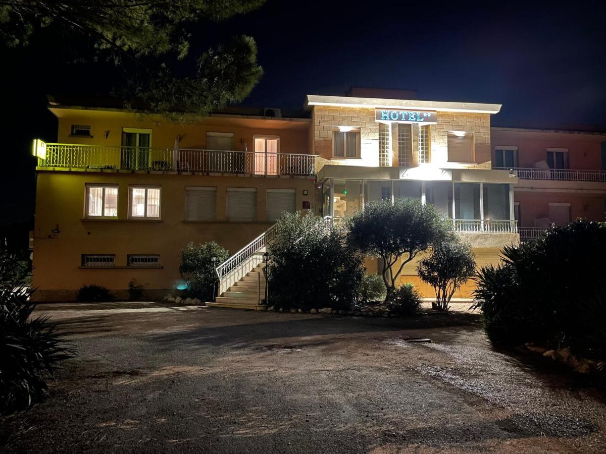 Logis Hotel Le Clement V Roquemaure  Εξωτερικό φωτογραφία