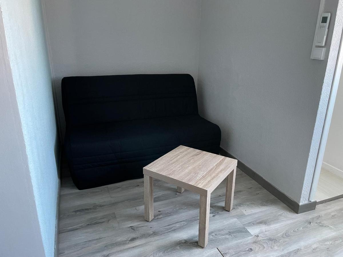 Logis Hotel Le Clement V Roquemaure  Εξωτερικό φωτογραφία