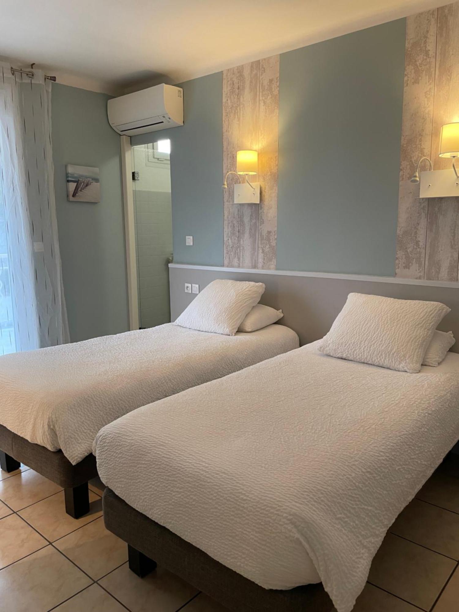 Logis Hotel Le Clement V Roquemaure  Εξωτερικό φωτογραφία